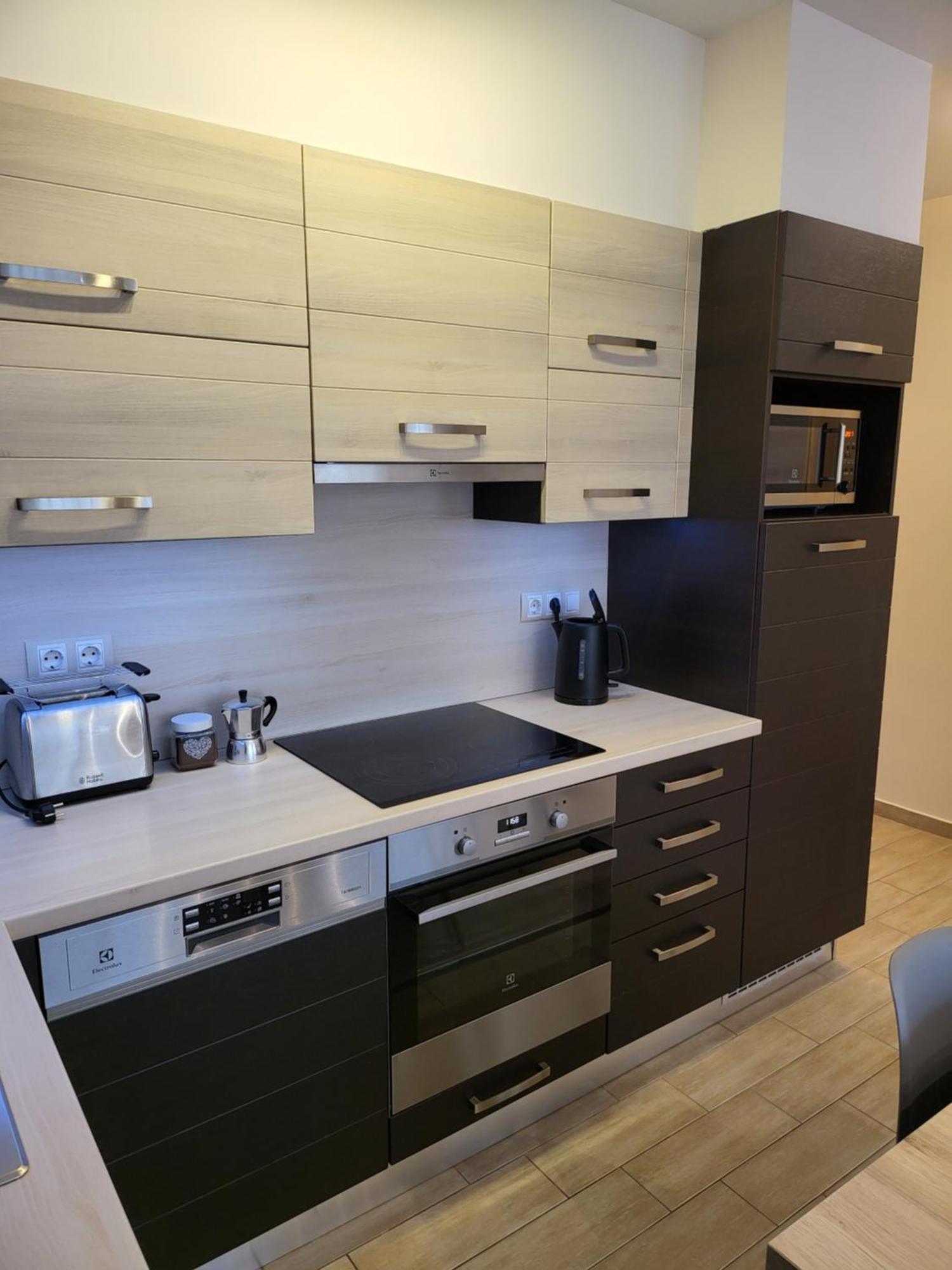 Triangol Apartman: Fuerdo, Belvaros, Egyetem Yanıkkale Dış mekan fotoğraf